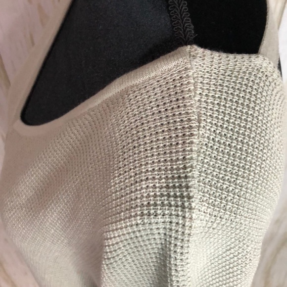 Hippie Rose color sage size medium sweater - Picture 6 of 12